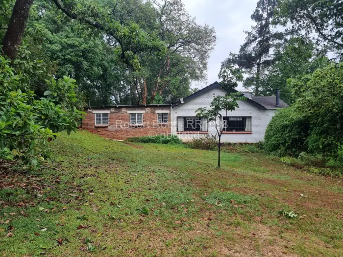 8 Bedroom House for Sale in Glen Lorne, Harare