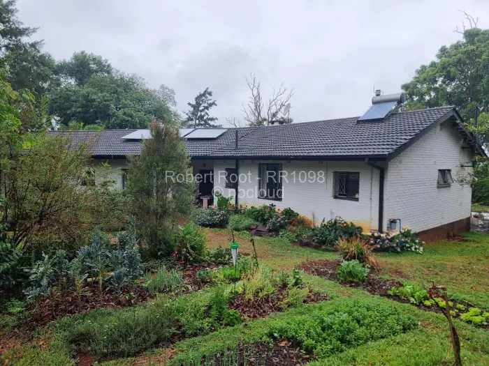 8 Bedroom House for Sale in Glen Lorne, Harare