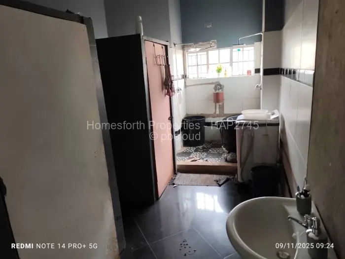 6 Bedroom House to Rent in Mandara, Harare