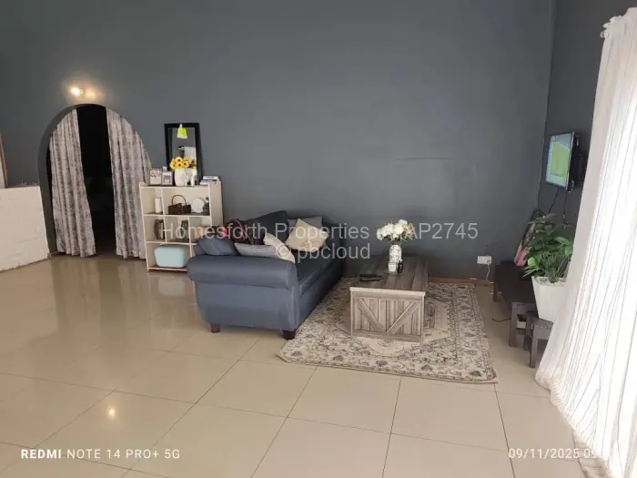 6 Bedroom House to Rent in Mandara, Harare