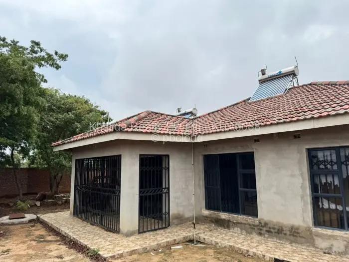 3 Bedroom House to Rent in Rockview, Harare