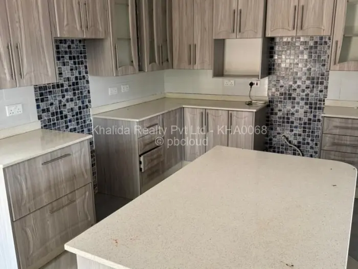 3 Bedroom House to Rent in Rockview, Harare