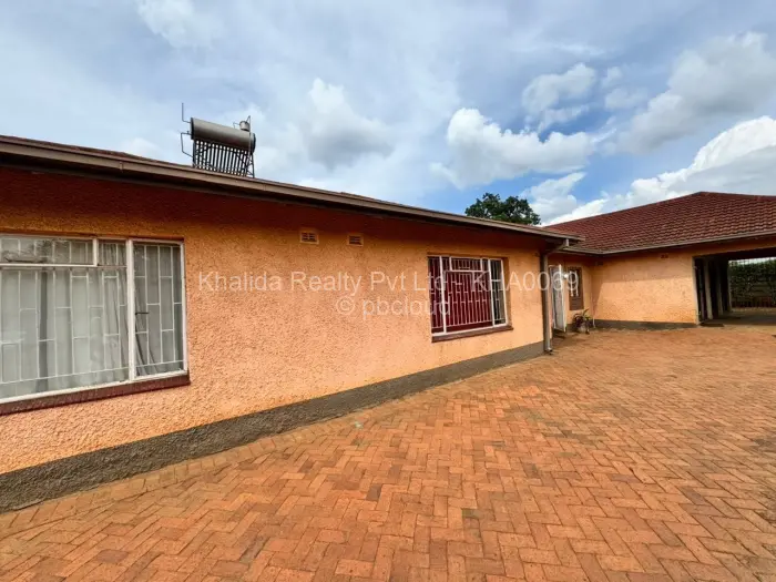 4 Bedroom House to Rent in Vainona, Harare