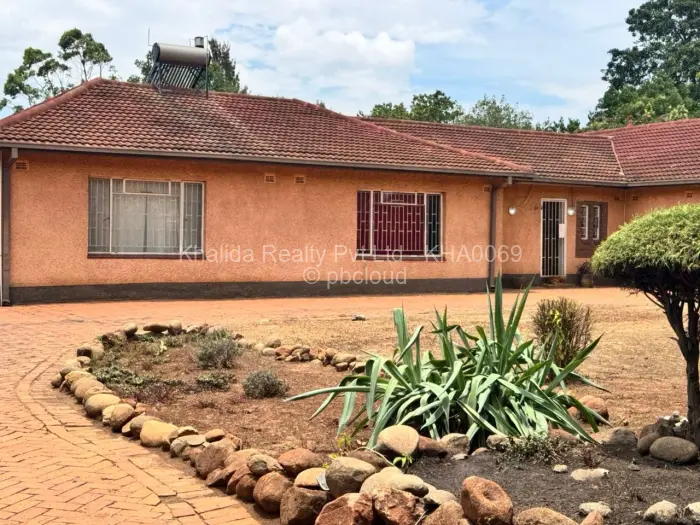 4 Bedroom House to Rent in Vainona, Harare