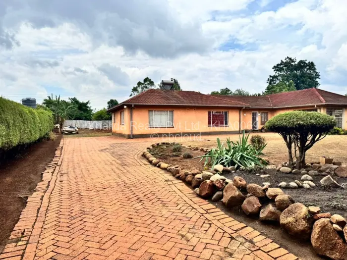 4 Bedroom House to Rent in Vainona, Harare