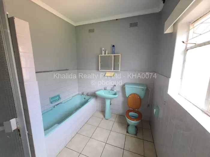 3 Bedroom House to Rent in Greendale North