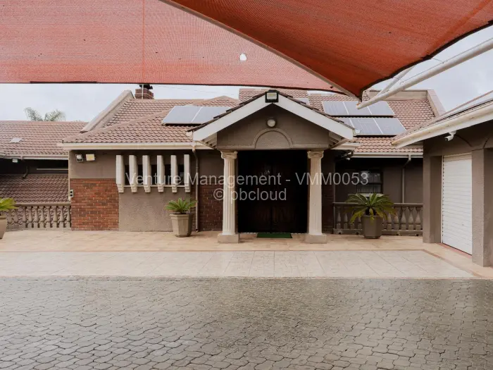 6 Bedroom House to Rent in Glen Lorne