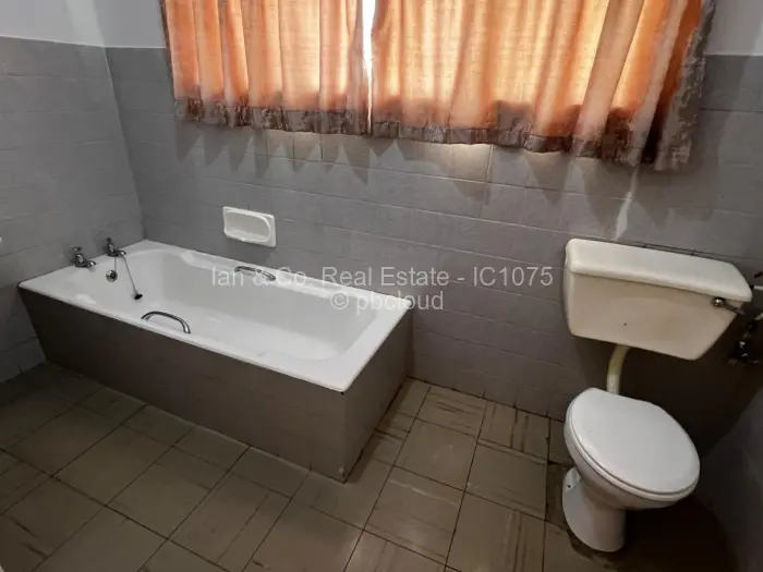 4 Bedroom House for Sale in Woodlands, Bulawayo