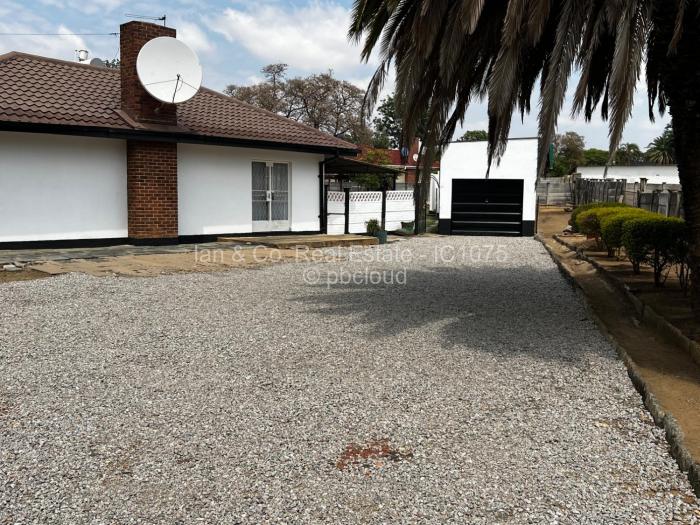 4 Bedroom House for Sale in Woodlands, Bulawayo