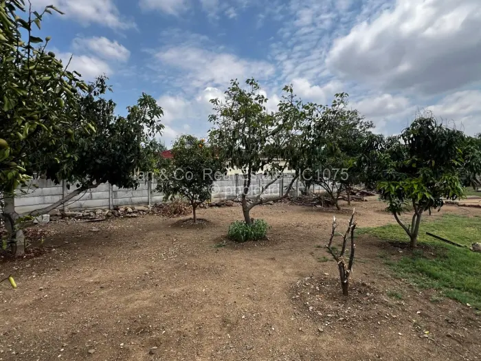 4 Bedroom House for Sale in Woodlands, Bulawayo