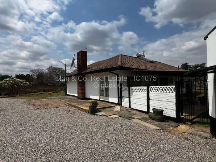 4 Bedroom House for Sale in Woodlands, Bulawayo