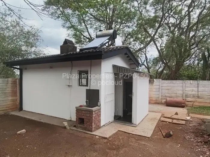 Room to Rent in Borrowdale, Harare