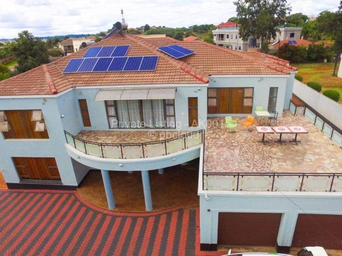 9 Bedroom House to Rent in Borrowdale, Harare