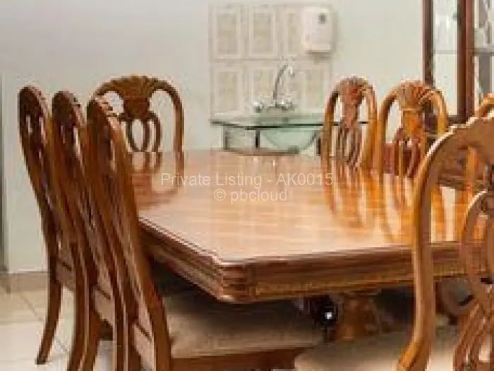 9 Bedroom House to Rent in Borrowdale, Harare