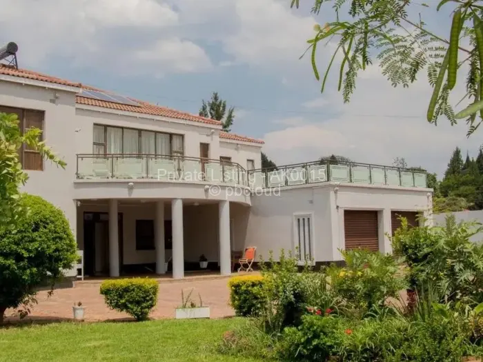 9 Bedroom House to Rent in Borrowdale, Harare
