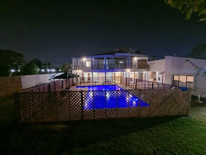 9 Bedroom House to Rent in Borrowdale, Harare