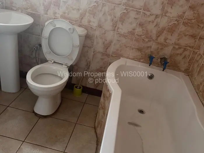 Office to Rent in Eastlea, Harare