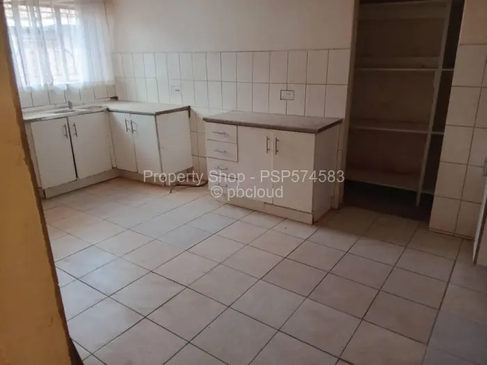 3 Bedroom House to Rent in Mainway Meadows, Harare