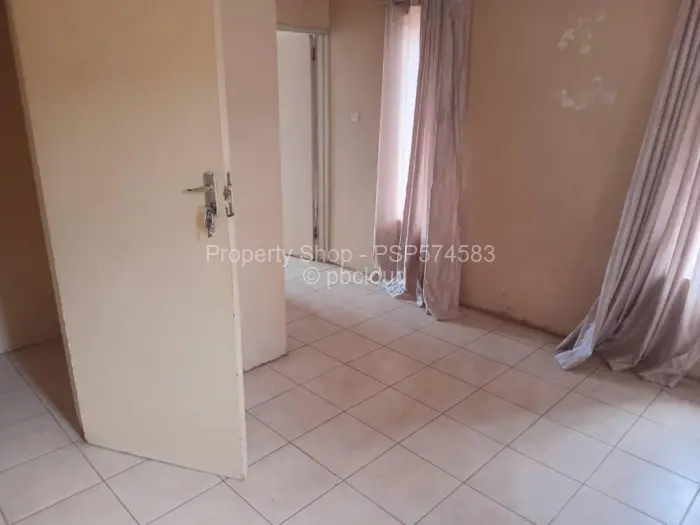 3 Bedroom House to Rent in Mainway Meadows, Harare