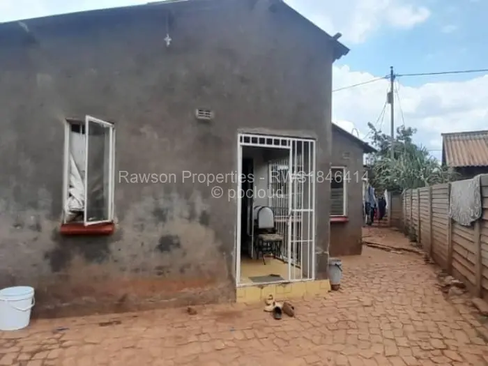 4 Bedroom House for Sale in Dzivarasekwa, Harare