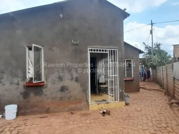 4 Bedroom House for Sale in Dzivarasekwa, Harare
