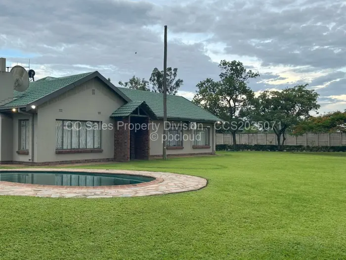 4 Bedroom House for Sale in Burnside, Bulawayo
