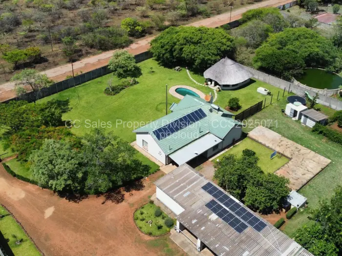 4 Bedroom House for Sale in Burnside, Bulawayo