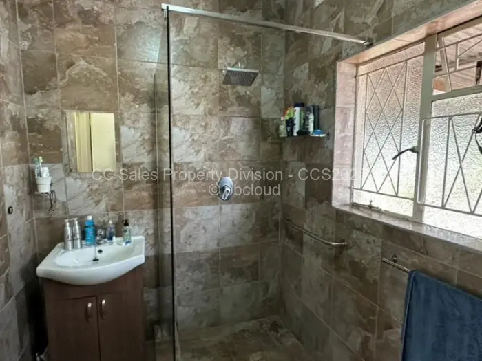4 Bedroom House for Sale in Burnside, Bulawayo