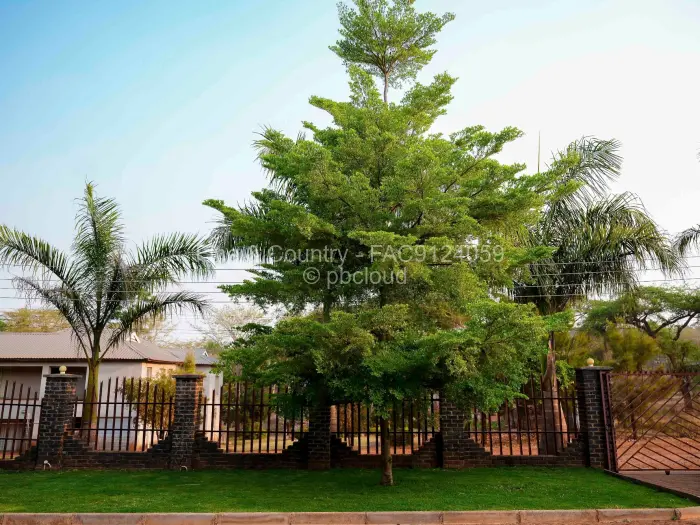 5 Bedroom House for Sale in Shawasha Hills, Harare