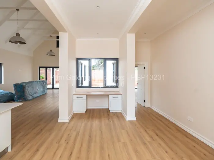 Townhouse/Cluster to Rent in Avondale, Harare