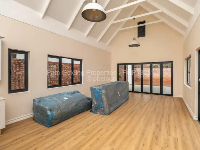 Townhouse/Cluster to Rent in Avondale, Harare