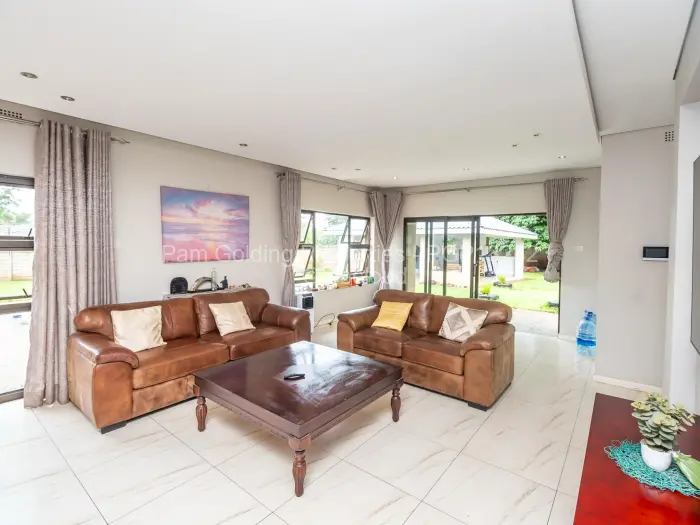 5 Bedroom House for Sale in Mount Pleasant, Harare