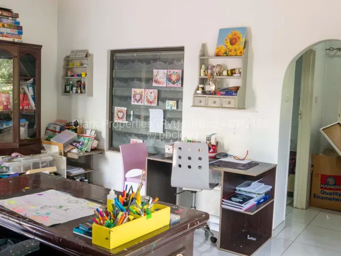 6 Bedroom House for Sale in Chisipite, Harare