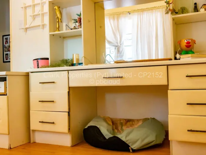 6 Bedroom House for Sale in Chisipite, Harare