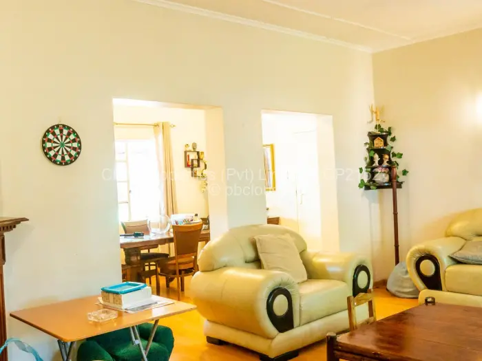 6 Bedroom House for Sale in Chisipite, Harare
