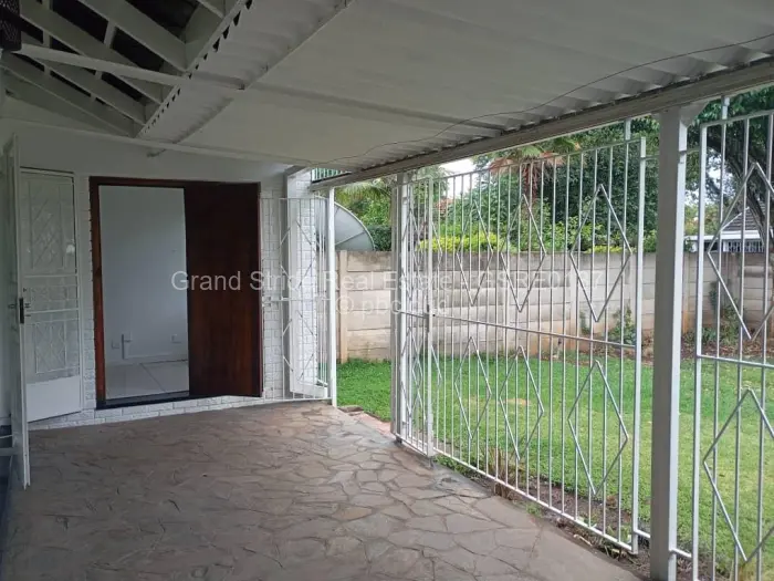 2 Bedroom Cottage/Garden Flat to Rent in Avondale, Harare