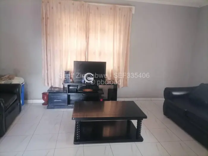 3 Bedroom House to Rent in Queens Park West, Bulawayo