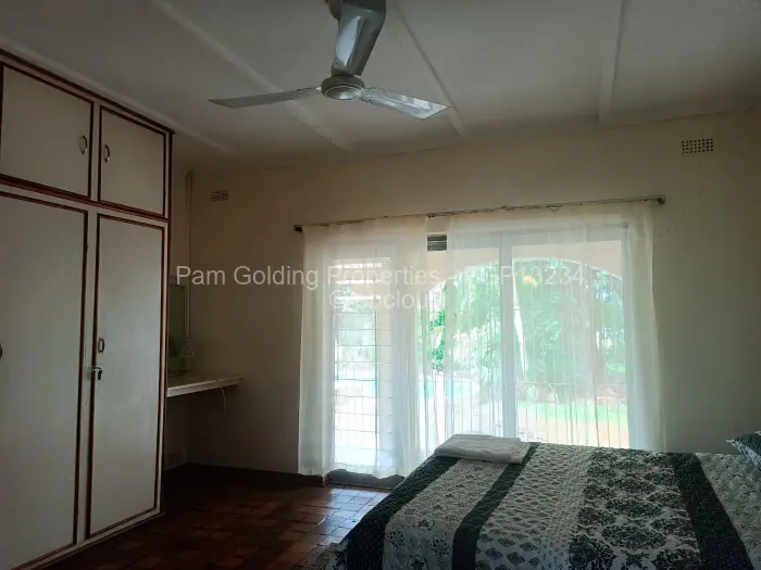 3 Bedroom House for Sale in Mazvikadei, Mazvikadei