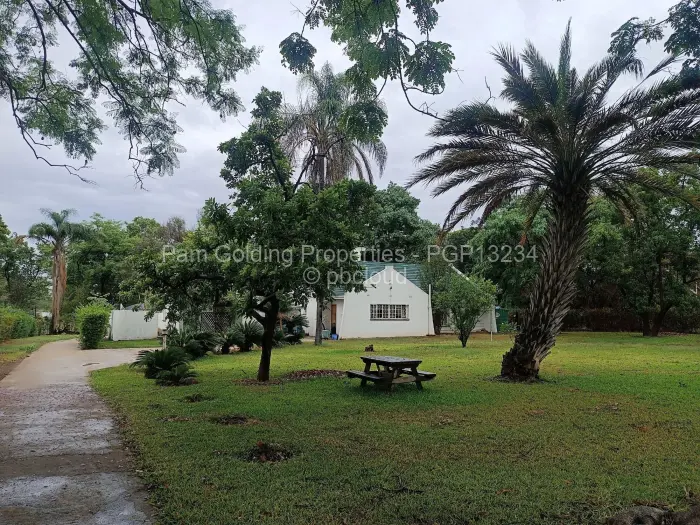 3 Bedroom House for Sale in Mazvikadei, Mazvikadei