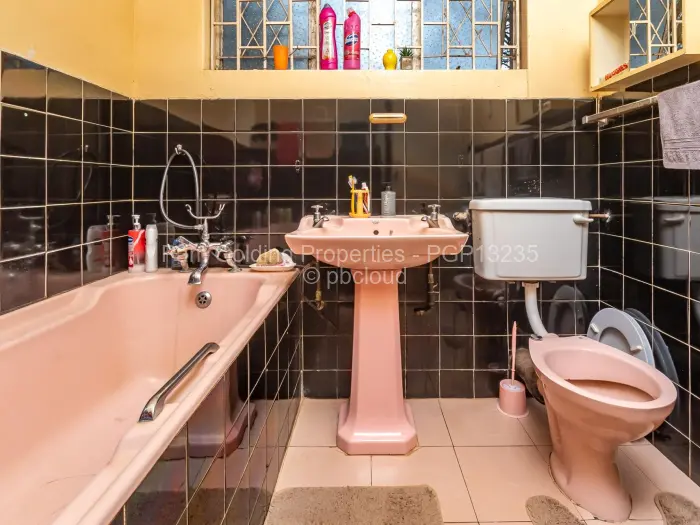 4 Bedroom House for Sale in Emerald Hill, Harare