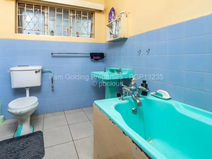 4 Bedroom House for Sale in Emerald Hill, Harare