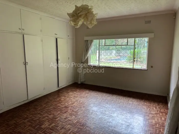 6 Bedroom House to Rent in Highlands, Harare