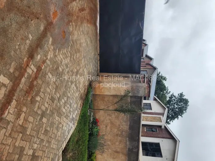 Flat/Apartment for Sale in Helensvale, Harare