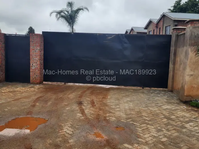 Flat/Apartment for Sale in Helensvale, Harare