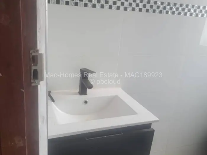 Flat/Apartment for Sale in Helensvale, Harare