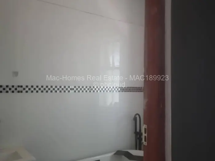 Flat/Apartment for Sale in Helensvale, Harare