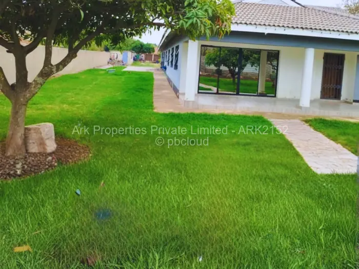 5 Bedroom House for Sale in Hatfield, Harare