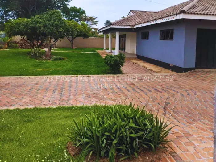 5 Bedroom House for Sale in Hatfield, Harare
