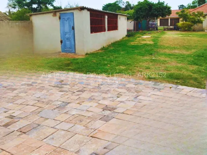 5 Bedroom House for Sale in Hatfield, Harare
