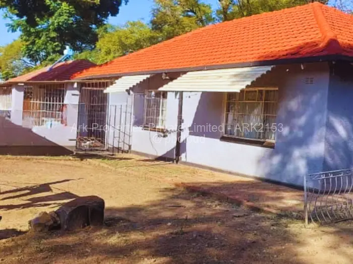 3 Bedroom House for Sale in Mabelreign, Harare